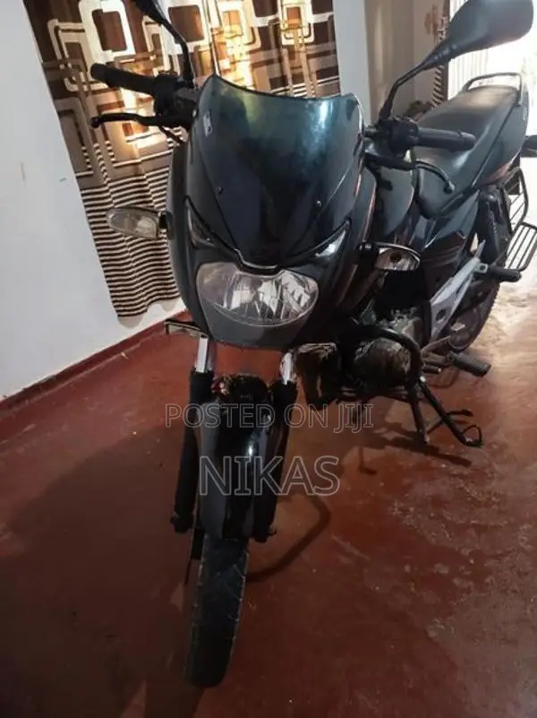 Bajaj Pulsar 150 Black 2011