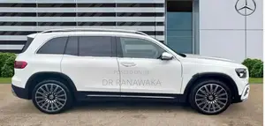 Mercedes Benz GLB 200 AMG Premium Plus 2025