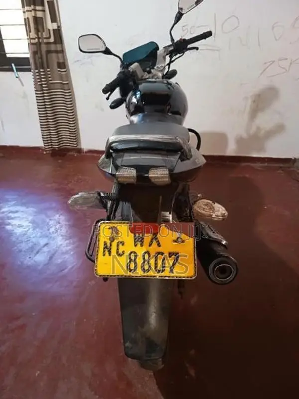 Bajaj Pulsar 150 Black 2011