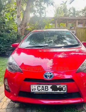 Toyota Aqua 2012