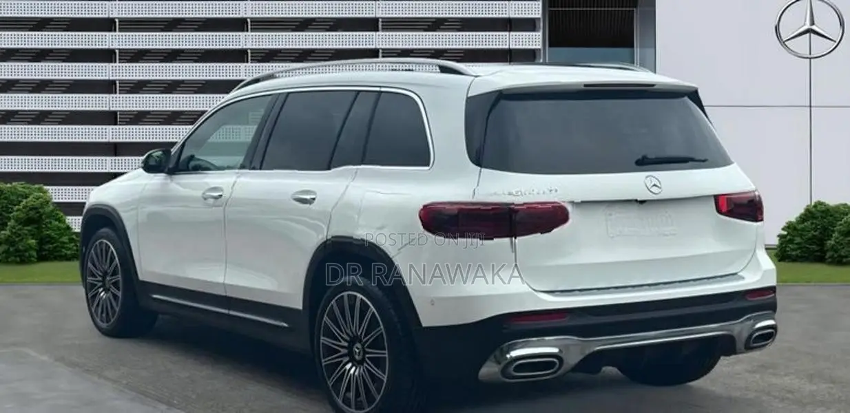 Mercedes Benz GLB 200 AMG Premium Plus 2025