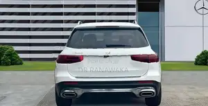 Mercedes Benz GLB 200 AMG Premium Plus 2025