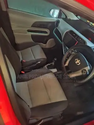 Toyota Aqua 2012