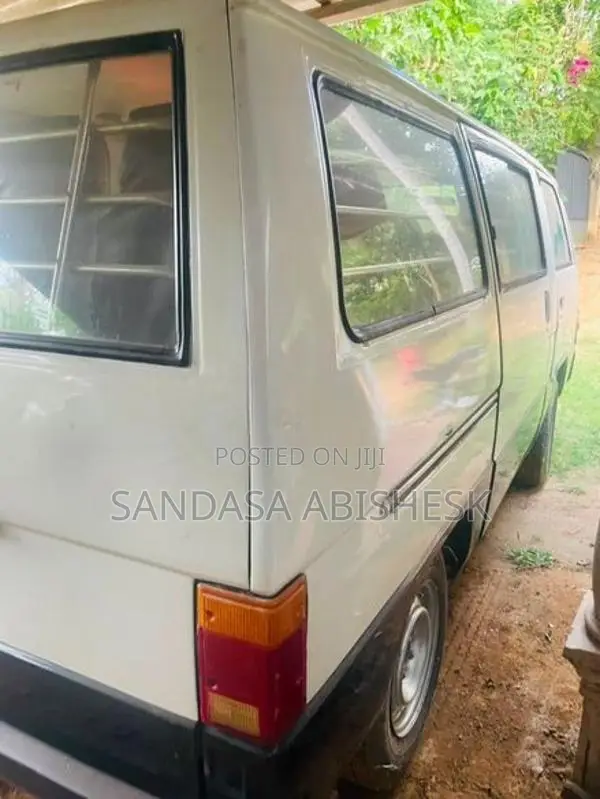 Mitsubishi Delica 1980