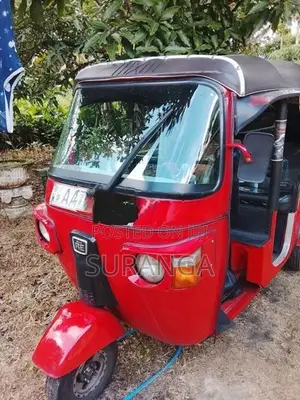 Bajaj RE 2012