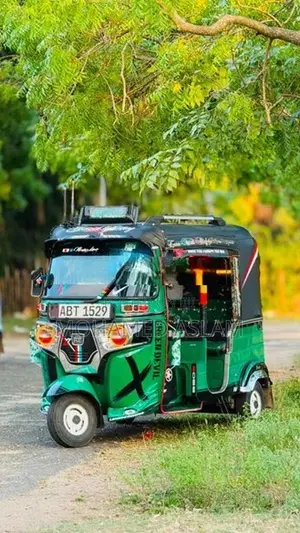 Bajaj RE Three Wheeler 2019