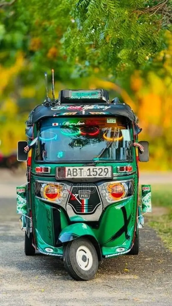 Bajaj RE Three Wheeler 2019