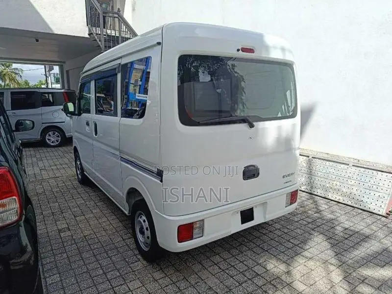 Suzuki Every 2024