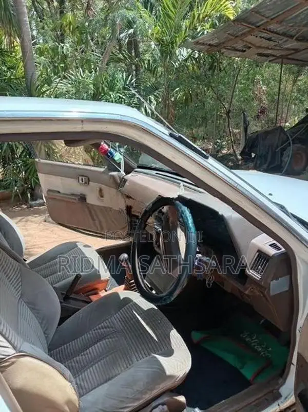 Toyota Carina 1985