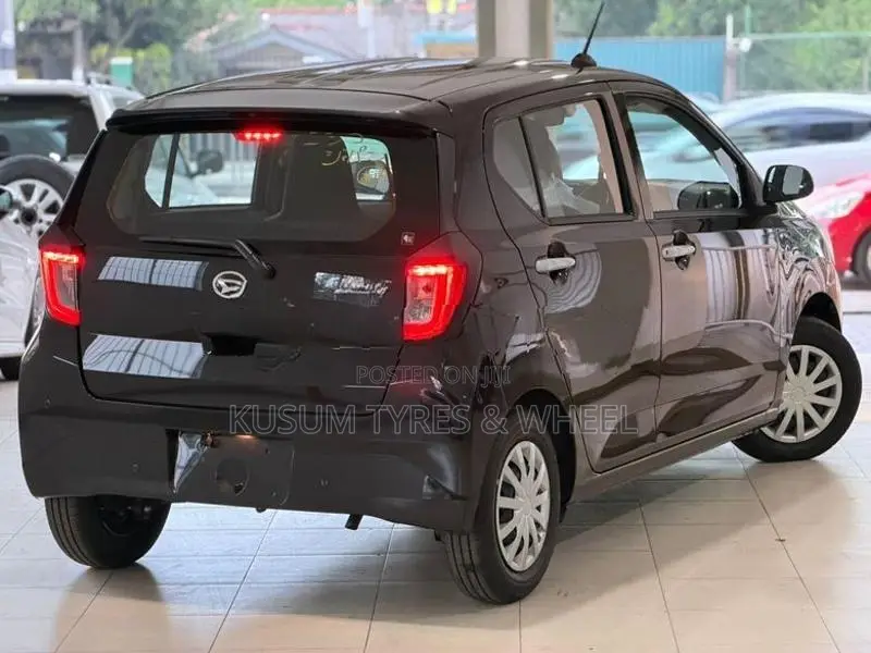Daihatsu Mira Es Safety 2025