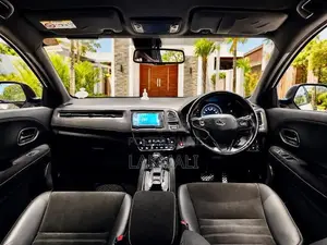 Honda Vezel RS Sensing 2016