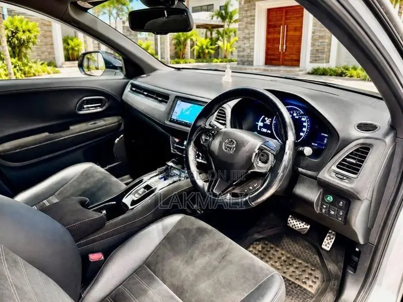 Honda Vezel RS Sensing 2016