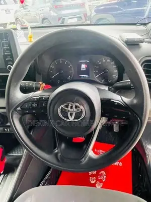 Toyota Yaris X 2023