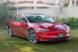 Tesla Model 3 2024