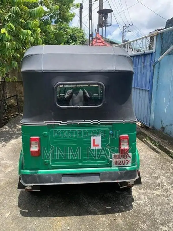 Bajaj RE Three Wheeler 2000