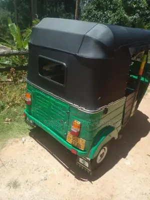 Bajaj RE 2 Stroke 2005