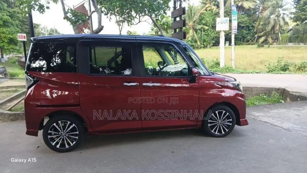 Toyota Roomy 2025