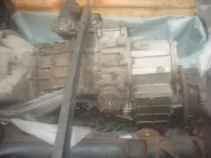 Land Rover 1987 12 J Engine Gear Box