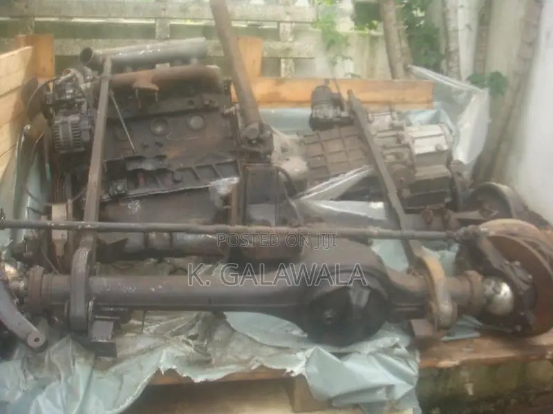 Land Rover 1987 12 J Engine Gear Box