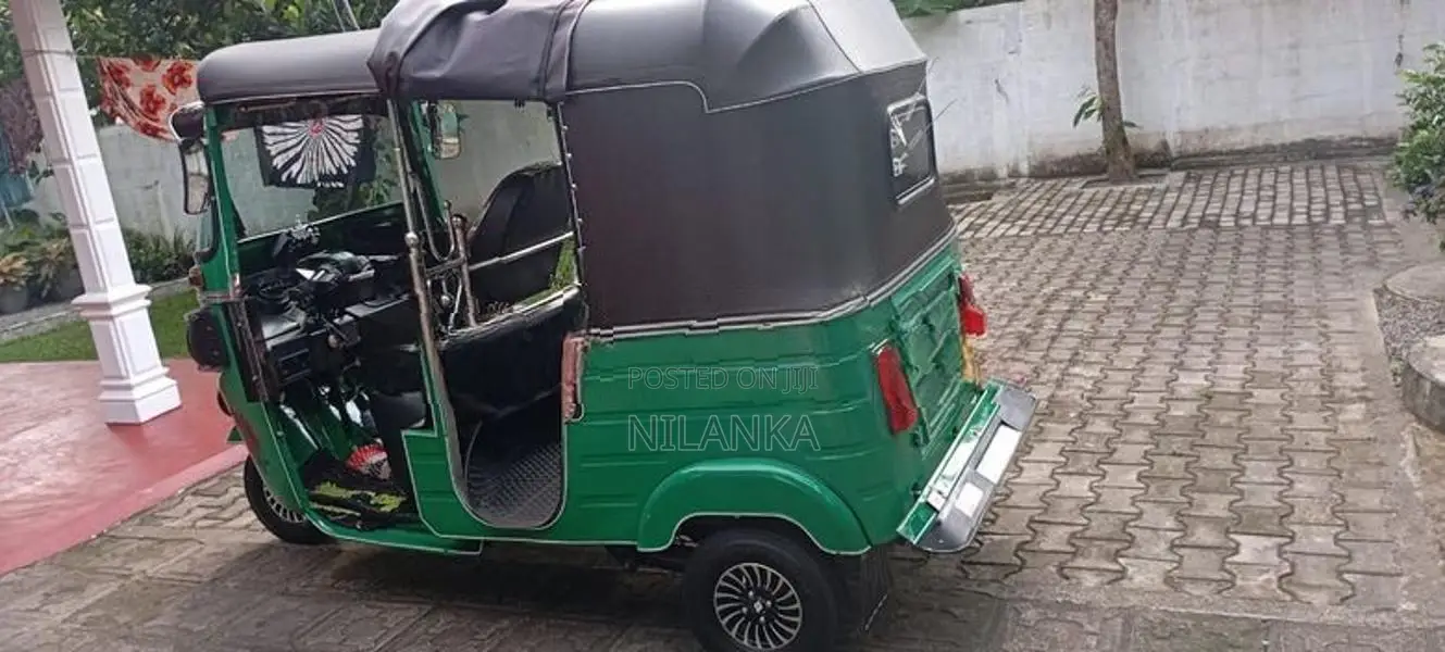 Bajaj RE 4 STROKE 2015