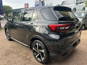 Toyota Raize Z 1.2 Hybrid BSM 2026