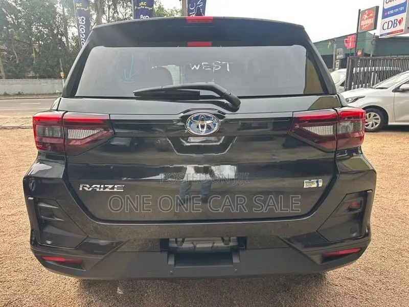 Toyota Raize Z 1.2 Hybrid BSM 2026