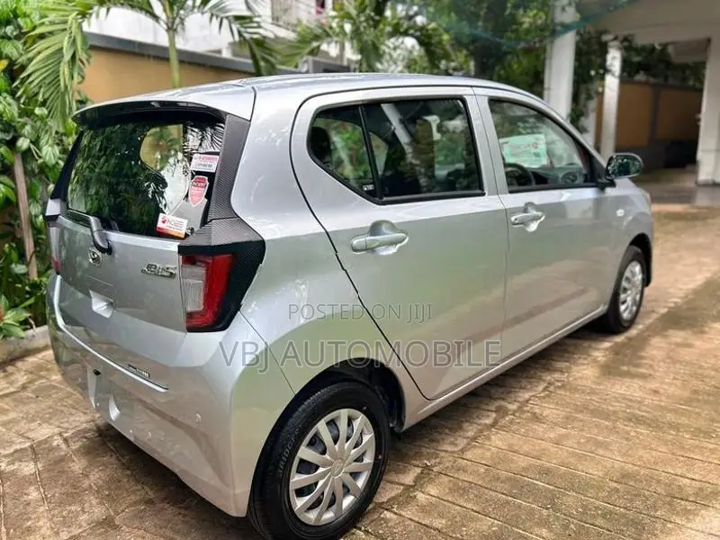 Daihatsu Mira 2025