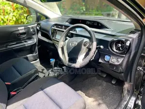 Toyota Aqua 2015