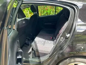 Toyota Aqua 2015