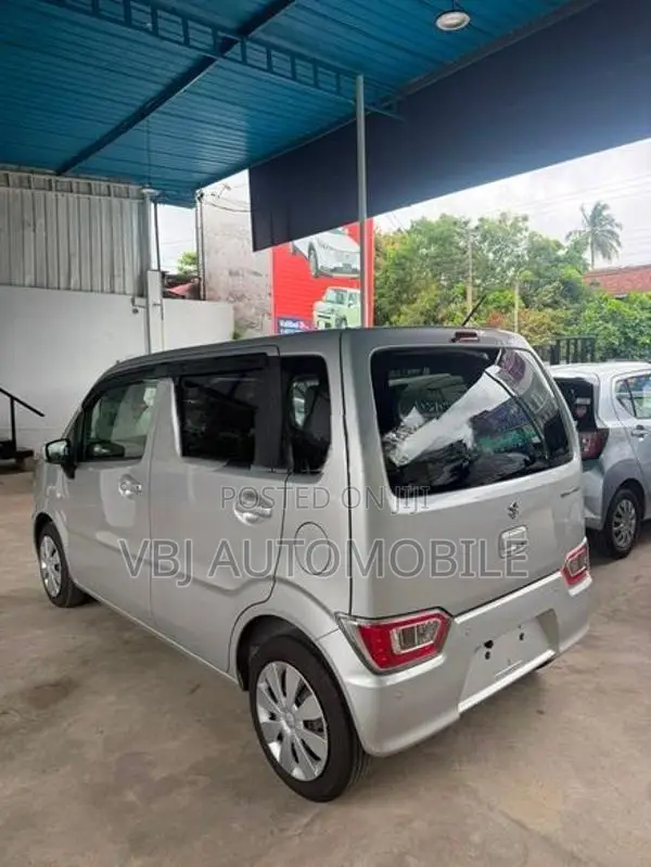 Suzuki Wagon R FX 2025