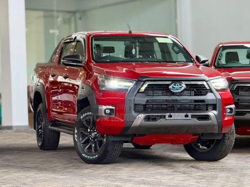 Toyota Hilux Revo Rocco 2800Cc 2025
