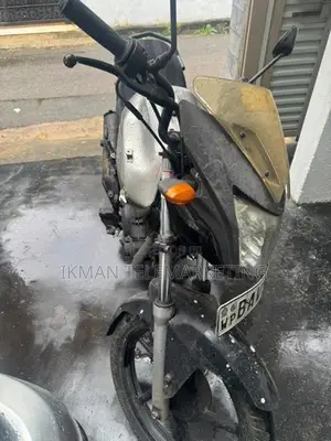Yamaha SZ 2013
