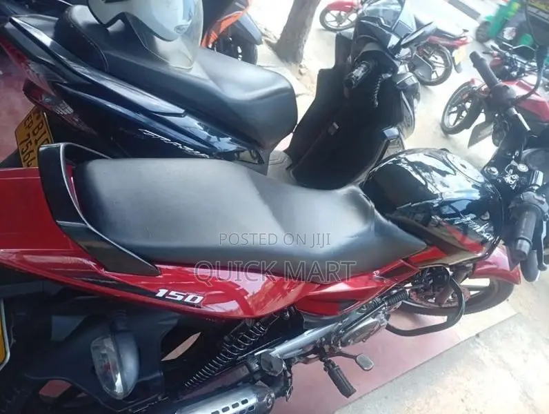 Bajaj Pulsar 150 2015