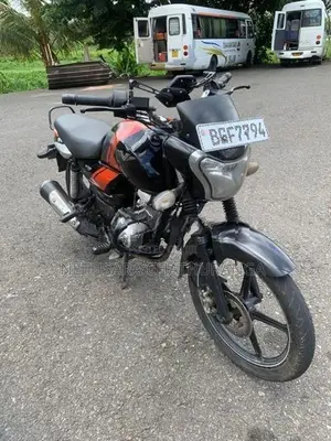 Bajaj V12 2017