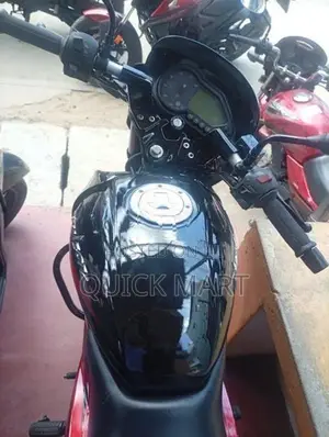 Bajaj Pulsar 150 2015