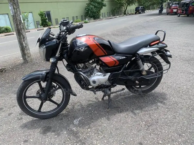 Bajaj V12 2017