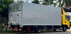 Isuzu Forward 2018