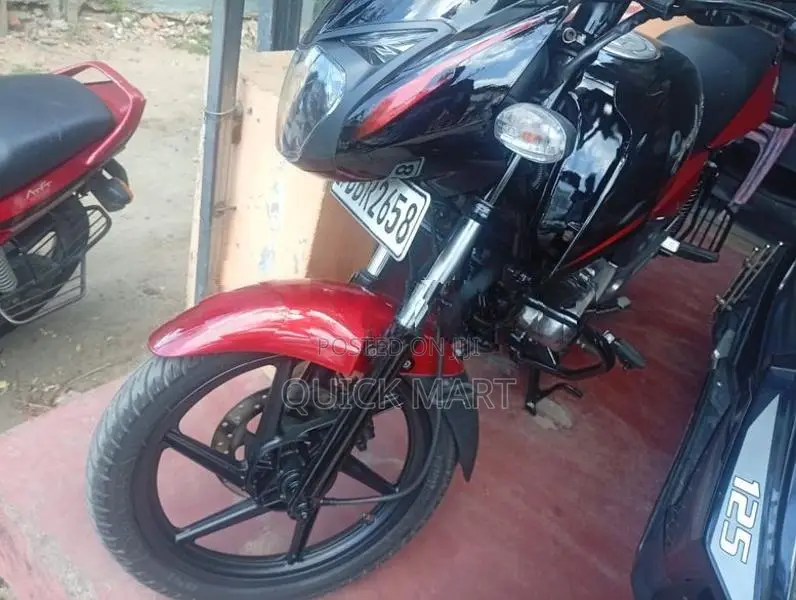 Bajaj Pulsar 150 2015