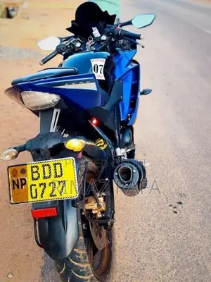 Yamaha R15 v2 2015