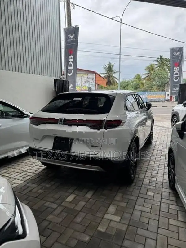 Honda Vezel Z PREMIUM 10 SP 4WAY 2026
