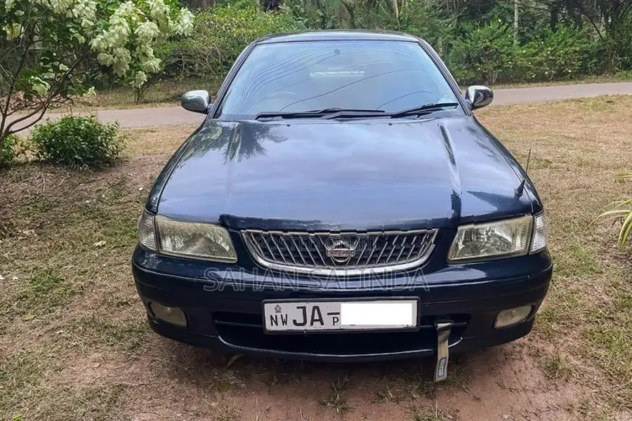 Nissan Sunny 2001