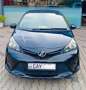 Toyota Vitz 2015
