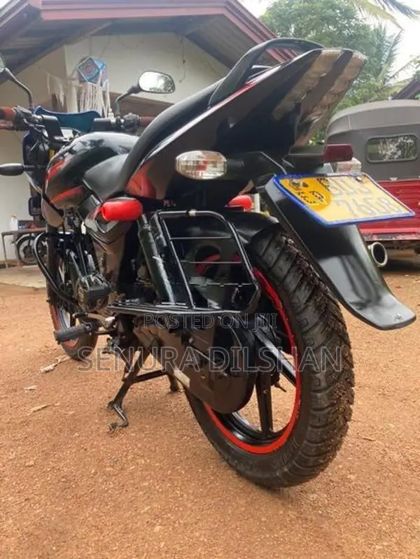 Bajaj Pulsar 150 2015