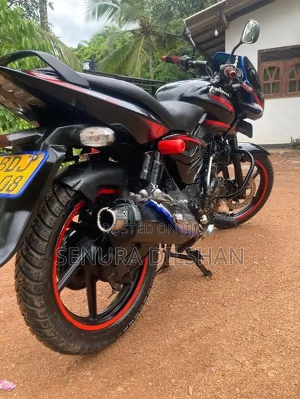 Bajaj Pulsar 150 2015