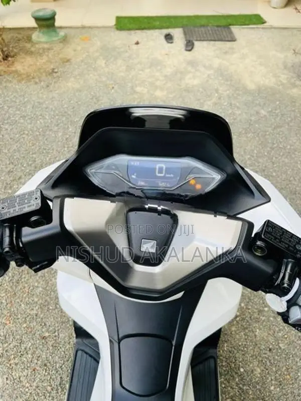 Honda PCX 2025 160CC