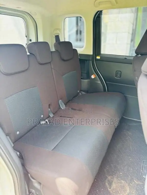 Toyota Roomy G Grade 2024