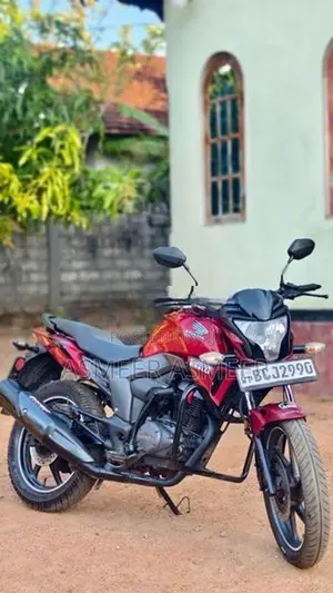 Honda CB Trigger 2015