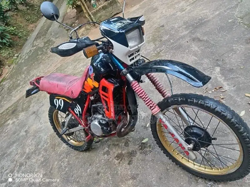 Yamaha DT 1999