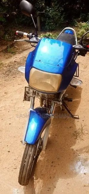 TVS Victor 2005