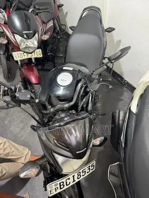 Honda CB Trigger 2016